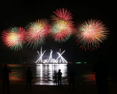 2022年国际烟花节在芭提雅海滩开幕