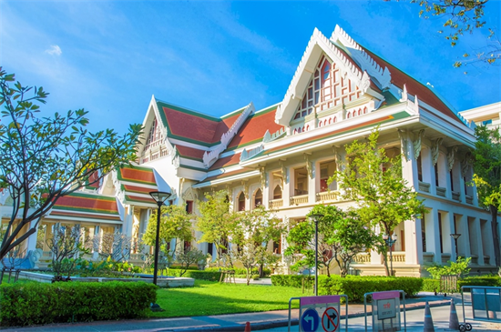 泰国大学留学学费