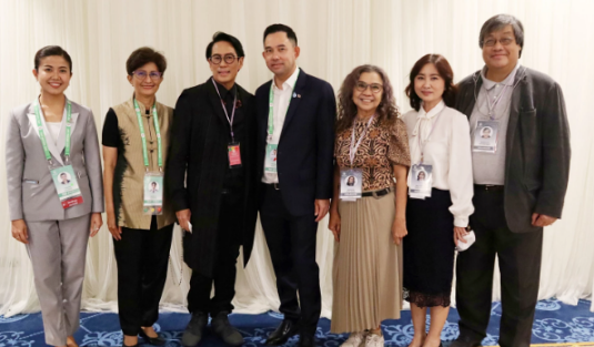 泰国歌神受邀在AEPC国宴上献唱