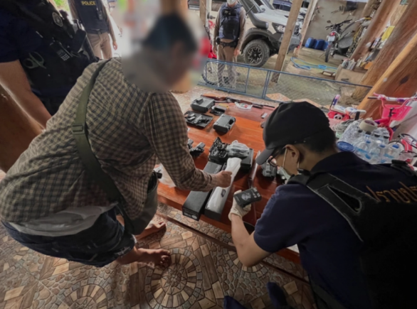 泰国警方在第二期非法枪支搜查行动中抓获嫌疑人61人、并缴获145支非法枪支