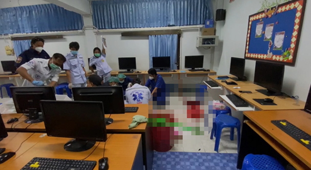 致一名学生当场死亡