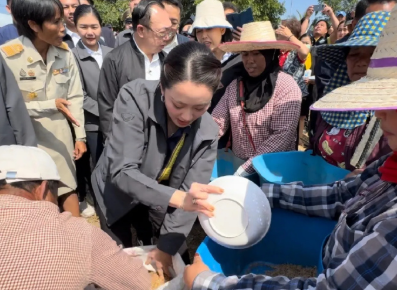 泰总理视察洪涝治理与农业发展项目
