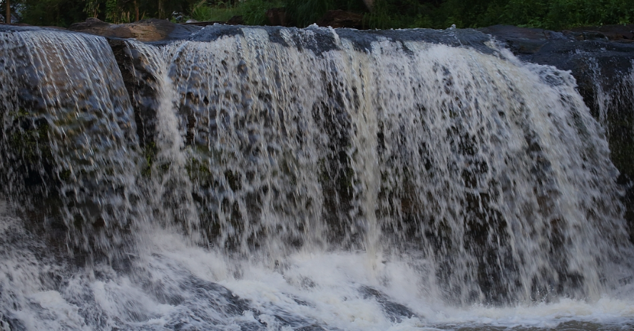 购物中心被迫暂时关闭